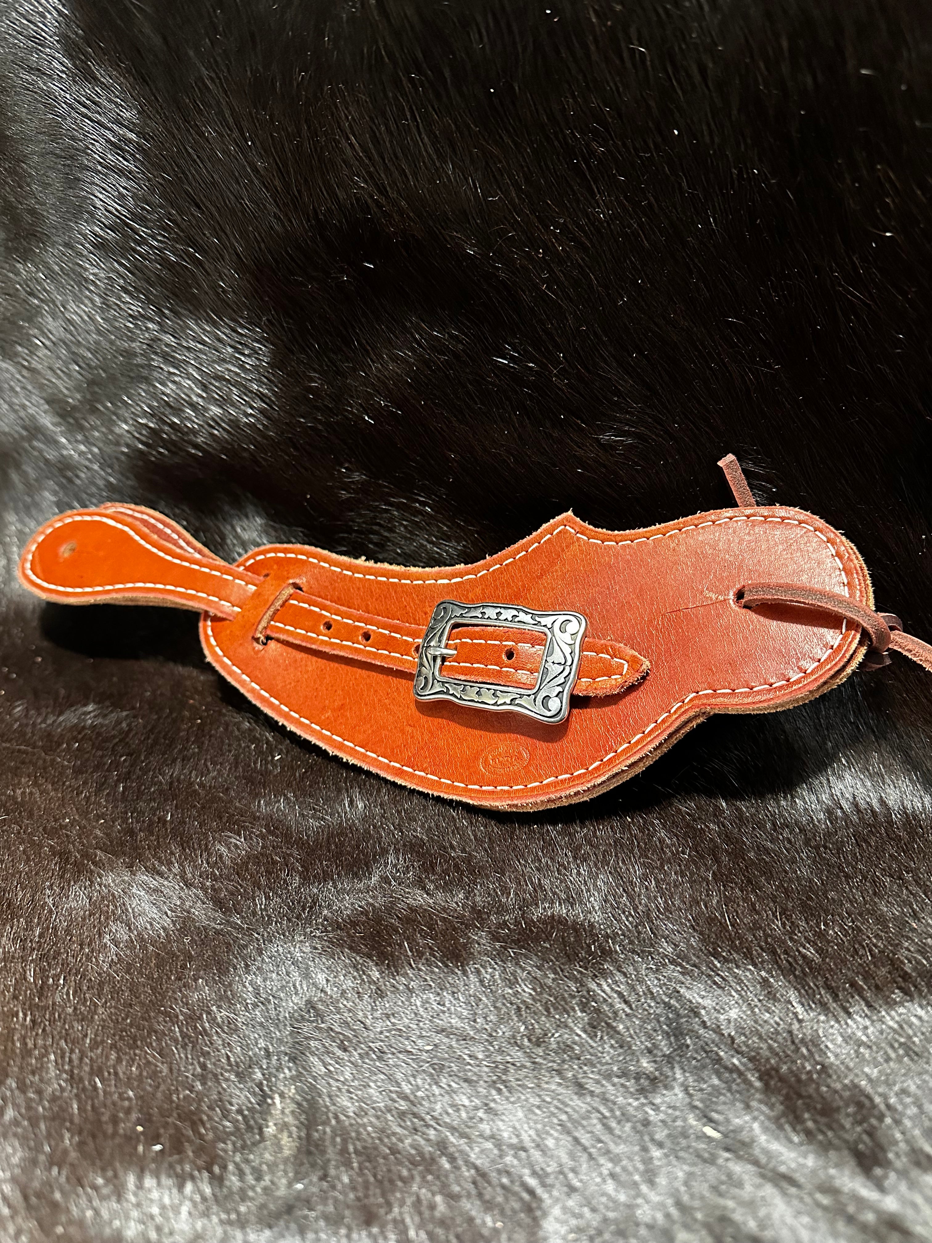 Light brown Latigo spur straps